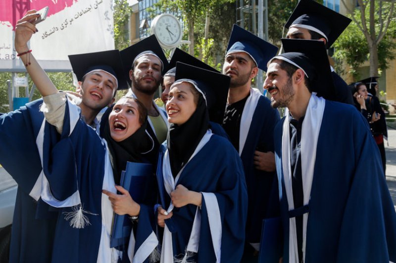 کاهش جمعیت دانشجویی تا سال ۱۴۰۱ ادامه دارد