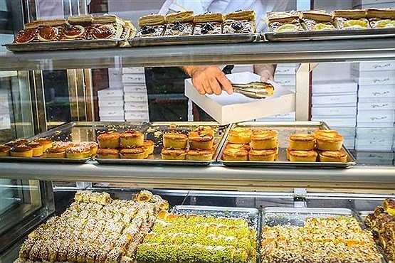 یک کیلو جعبه از یک کیلو شیرینی گران‌تر شد!