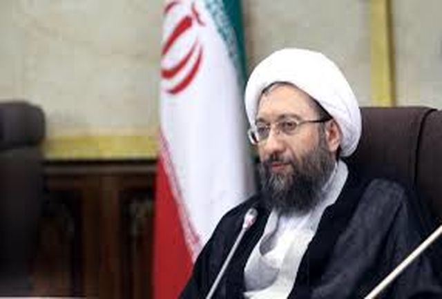 شوخی آیت‌الله آملی لاریجانی با آیت الله جنتی