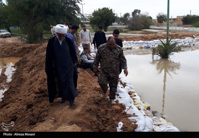 دانشگاه آزاد اسلامی ماشین‌آلات در اختیار نیروهای جهادی قرار می‌دهد