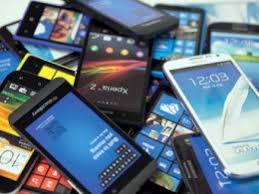 چرا بازار گوشی تلفن همراه منتظر کاهش قیمت‌هاست؟