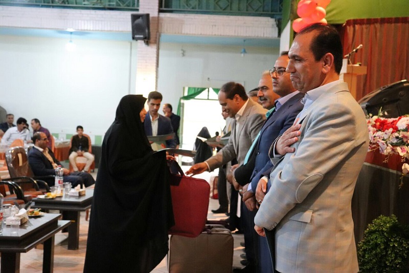 معلمان، افتخار جامعه هستند