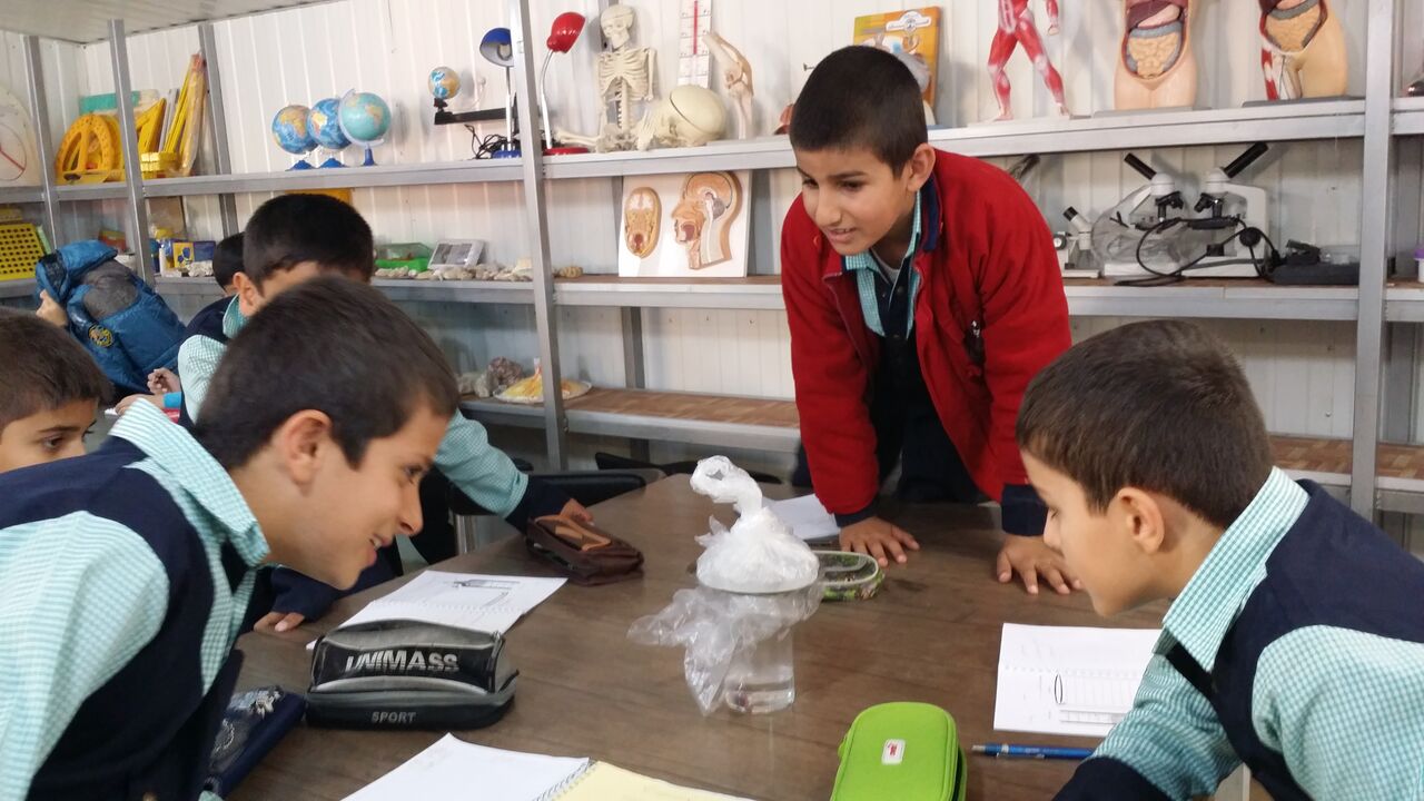 دانش آموزان از دوره ابتدایی به آموزش های مهارتی نیاز دارند