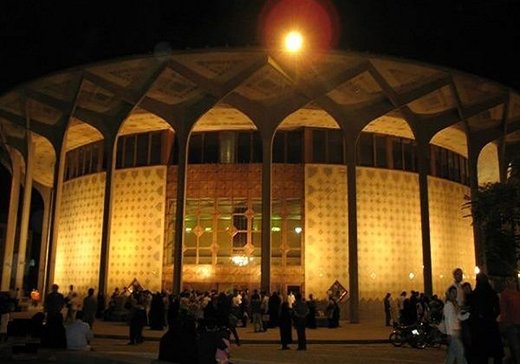 تئاتر شهر در جستجوی آرامشی پایدار