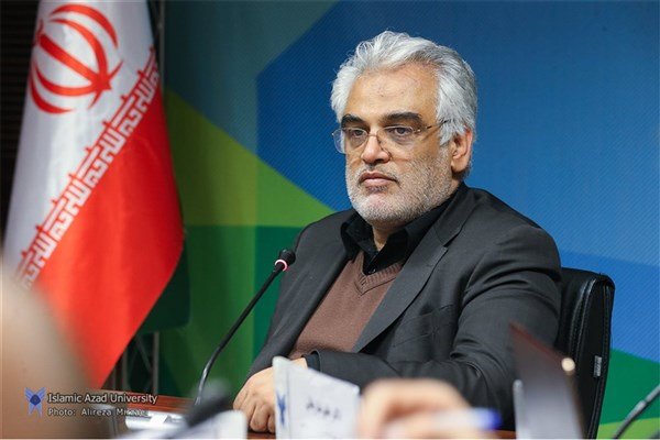 دانشگاه آزاد پرچم تحول در کشاورزی را در دست گرفته است