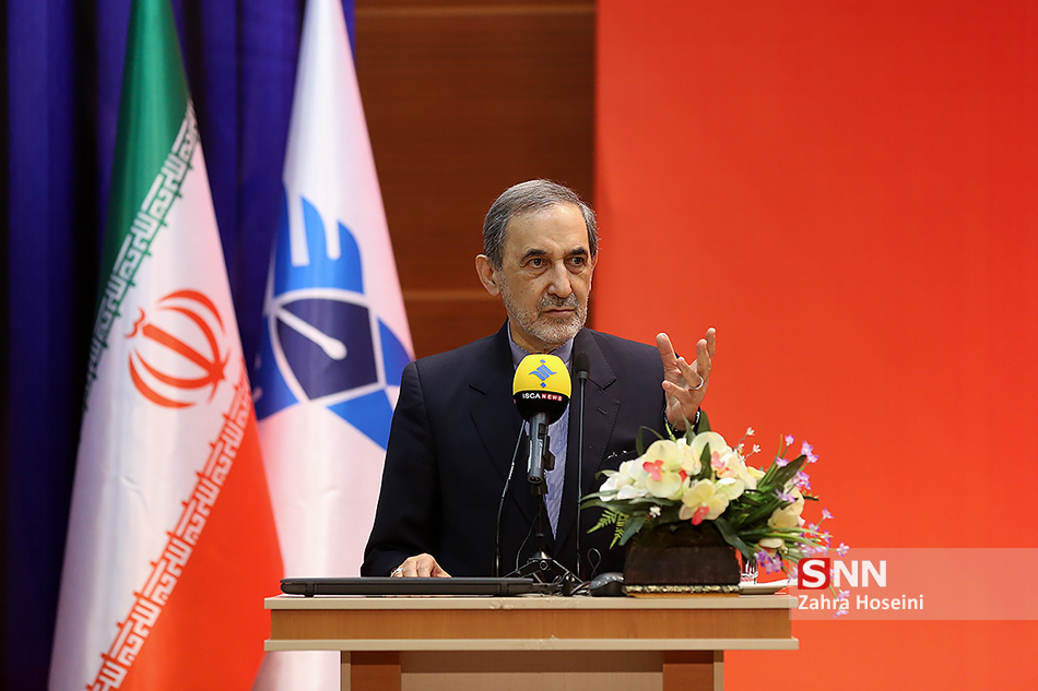 ترویج بیدینی در بعضی کلاسهای دانشگاهی قابل قبول نیست