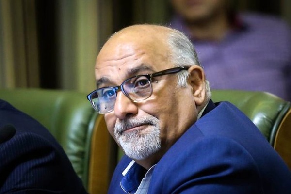 تغییرات در طرح ترافیک مردم را عصبانی کرده است/ «تصمیم‌گیری‌های یک شبه» فقط نارضایتی به همراه دارد/ کارشناسان بی‌طرف و نه سفارشی درباره طرح جدید نظر دهند