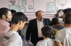 دیدار و گفت‌وگوی شریعتمداری با کودکان مرکز یاسر