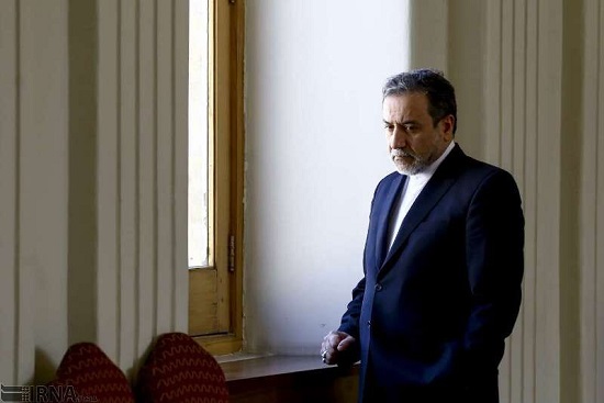 عراقچی پیام روحانی را برای مکرون بُرد