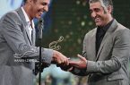 خوشحالی پژمان جمشیدی از اهدای تندیس حافظ به عادل فردوسیپور خوشحالی پژمان جمشیدی از اهدای تندیس حافظ به عادل فردوسیپور