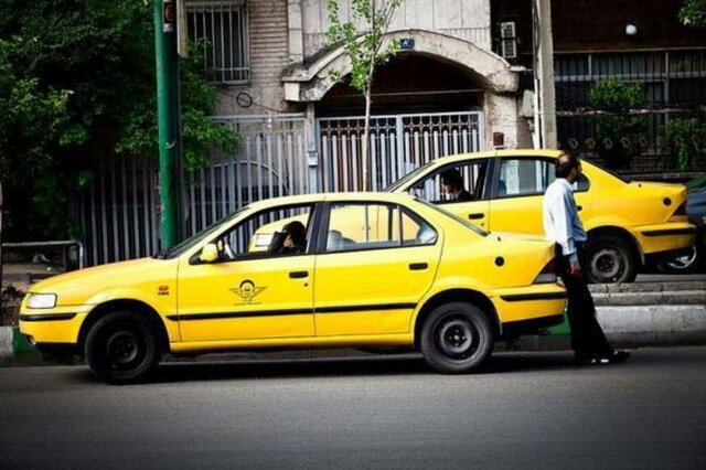 نبود پول خرد؛ عامل ایجاد برخی نارضایتیها بین مردم و صاحبان تاکسی در اردبیل