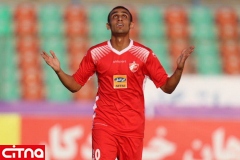 خدا را شکر اولین گلم را برای پرسپولیس زدم