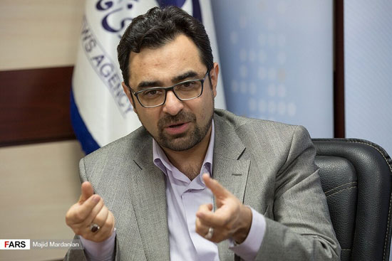 مداخله در بازار ارز با دستور روحانی بود