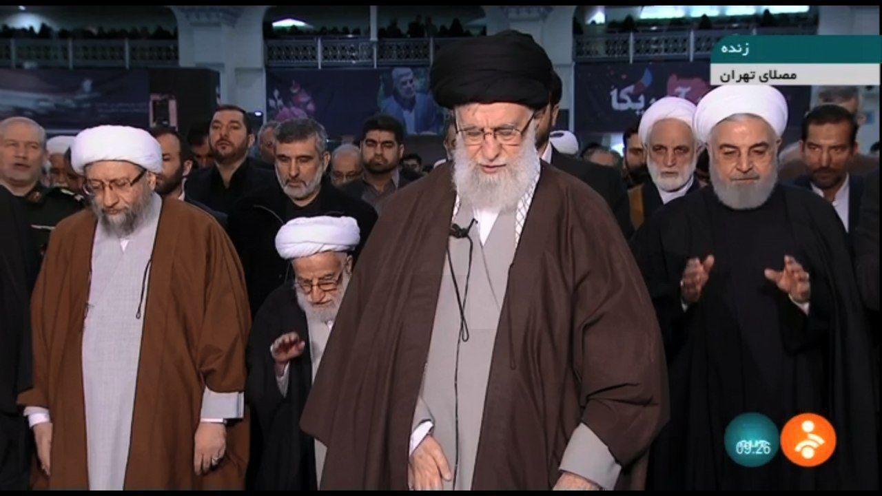 اقامه نماز جمعه به امامت رهبرانقلاب