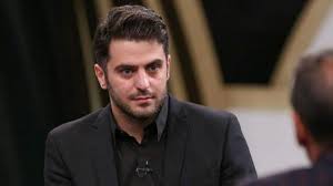 زبان سرخِ علی ضیا سرِ سبزش بر باد داد