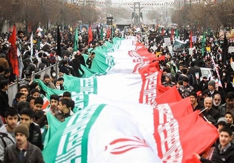 تصاویر خاص از حواشیِ راهپیمایی ۲۲بهمن