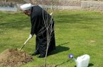 هر کسی یک نشانی به نام درخت از خودش باقی بگذارد