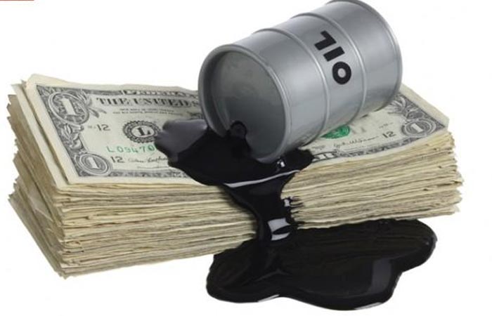 قیمت نفت به پایین‌ترین سطح خود در ۱۷ سال گذشته رسید