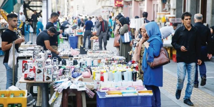 ناگفته‌هایی درباره مجوز اجاره پیاده‌روها در تهران به دستفروشان