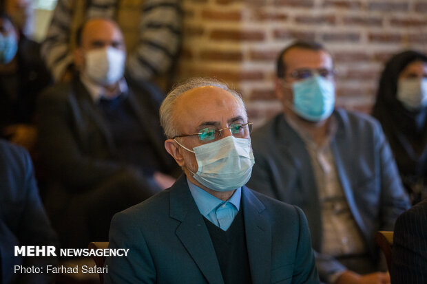 رئیس سازمان انرژی اتمی درگذشت والده نیکزاد را تسلیت گفت