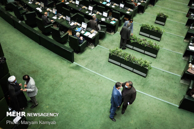 مجلس بارتبهبندی معلمان چه کرد؟/روایتی ازپیشنهادات عجیب
نمایندگان