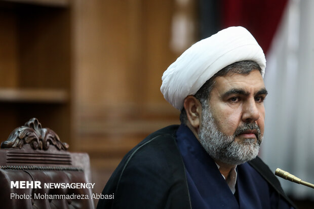«نوری» برای اجرای کامل رتبهبندی معلمان برنامه دارد