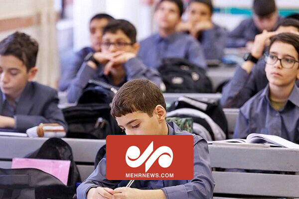 تزریق واکسن برای معلمان و دانش آموزان الزامی شد