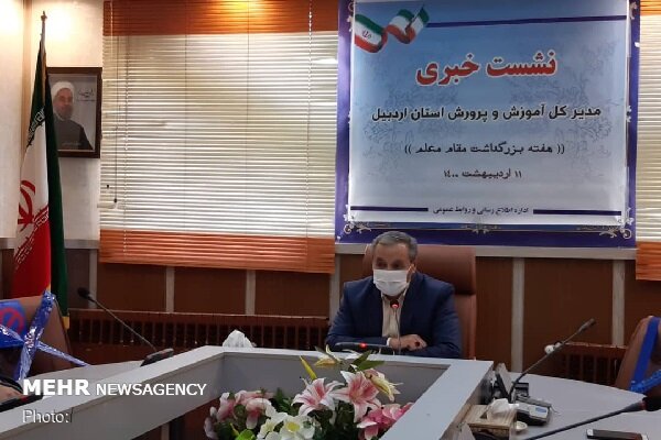 ۳۰۰ آموزشیار به استخدام آموزش و پرورش اردبیل درآمدند