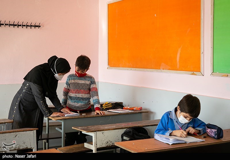حضور دانش آموزان در مدرسه اختیاری نیست