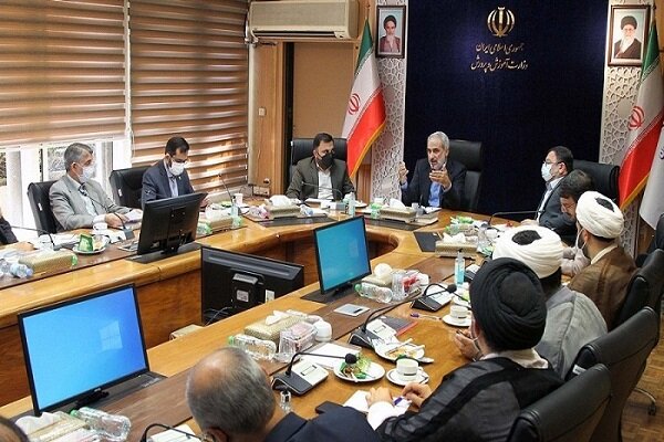 بیش از ۹۸ درصد بودجه آموزش و پرورش خرج حقوق کارکنان می شود