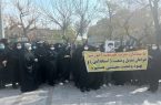 ده سال کج دار و مریز گذراندیم که روزی معلم شویم