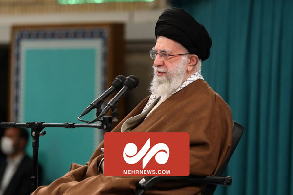 انتقاد رهبر انقلاب از بی‌ثباتی در مدیریت آموزش و
پرورش