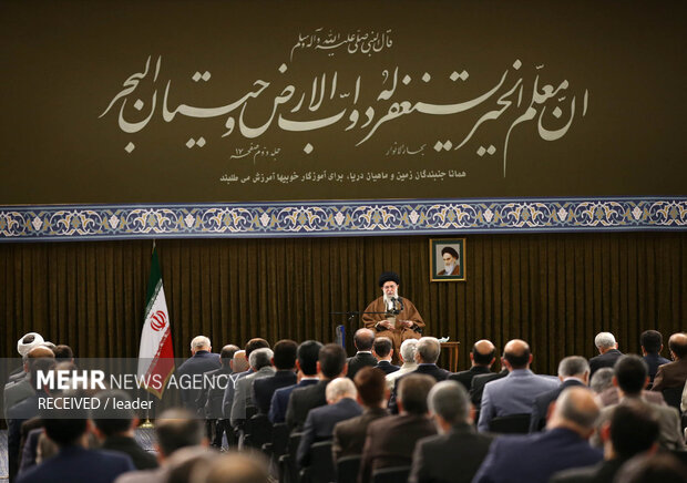 معلمان سرآمد اصفهان با رهبر انقلاب دیدار می‌کنند