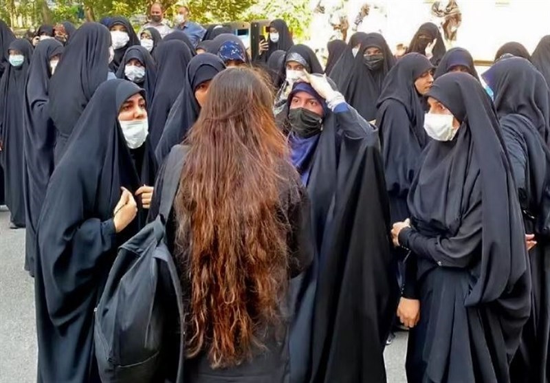 آیا “حجاب” باعث ایجاد تمایل بیشتر جنسی در جامعه میشود؟