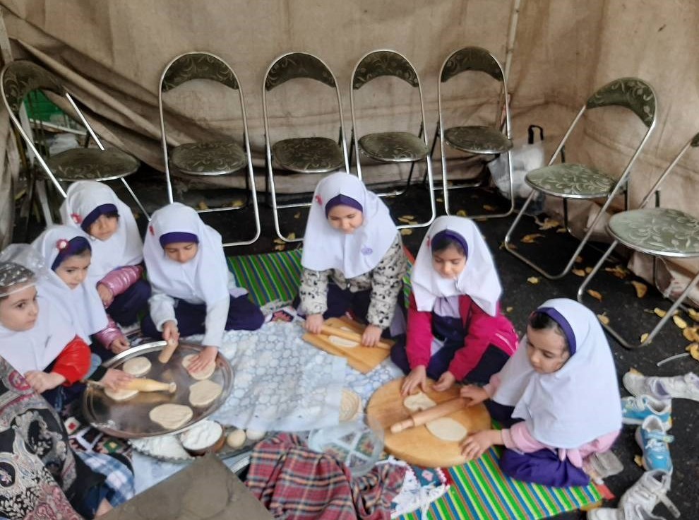 دبستان , دانش‌آموزان , 