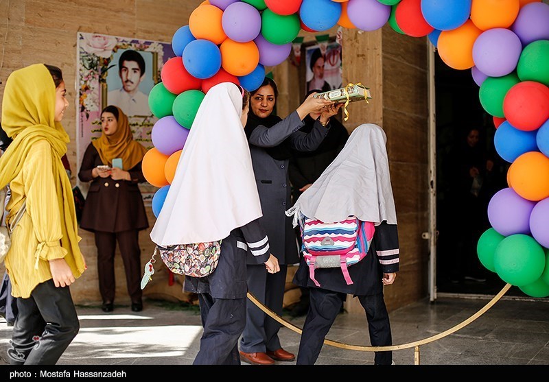 ۳۵۰۰۰ دانشآموز استان تهران از مهر امسال در مدارس نوساز تحصیل میکنند