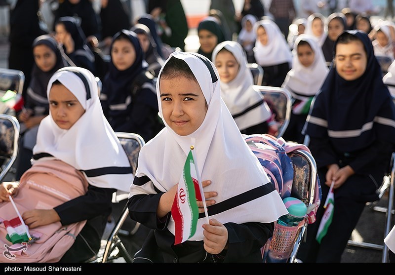 اجرای نهضت ملی سواد سلامت آموزی در مدارس ۱۰ استان کشور
