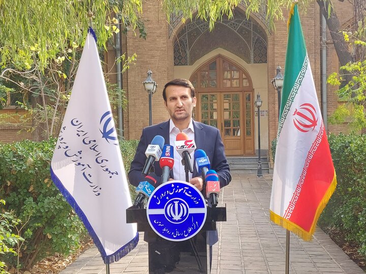 پاداش بازنشستگان و حق التدریس فرهنگیان به زودی پرداخت
میشود