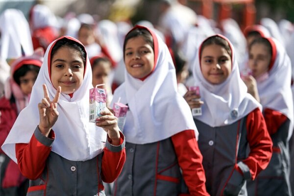 ثبت نام یک میلیون و ۱۵۰هزار دانش آموز در مدارس شهرستان های
تهران