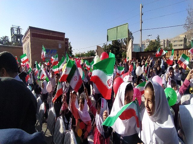 فعالیت ۴۲۰۰ مدرسه با حضور ۱.۲ میلیون دانشآموز در
تهران
