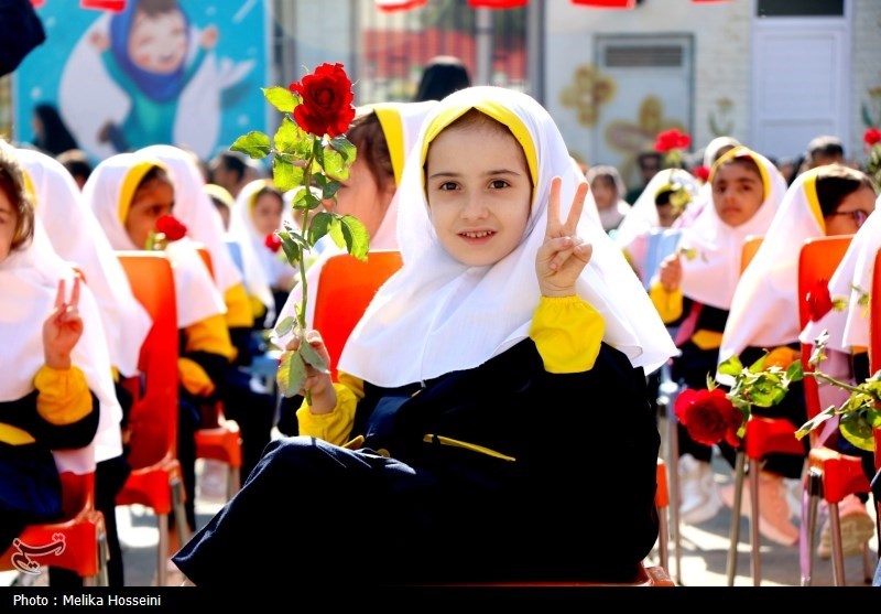 واقعیتی از دبستانها/۶۵ درصد کلاسها شلوغ و معلمان جوان