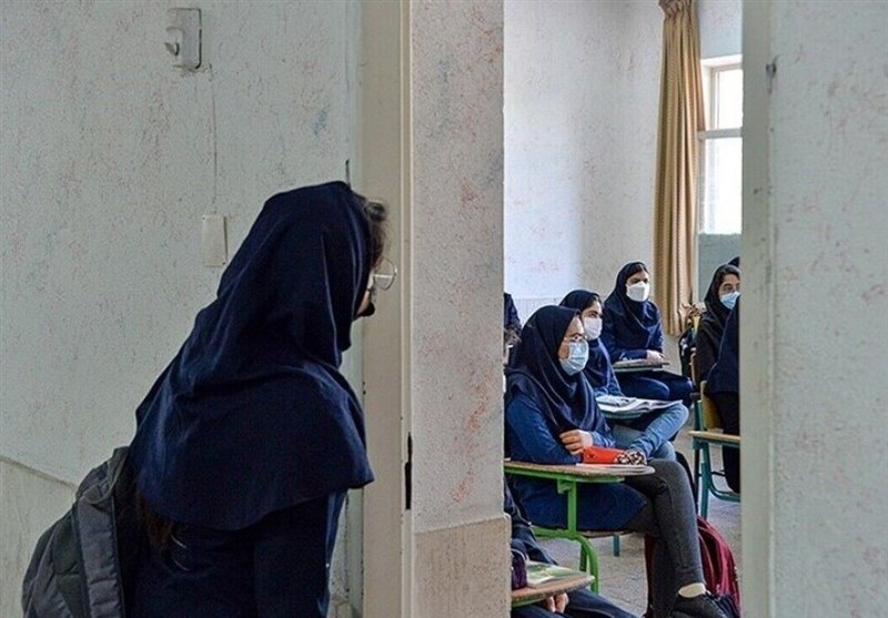 ثبتنام نکردن از دانشآموزان به دلیل نمره پایین قانونی نیست