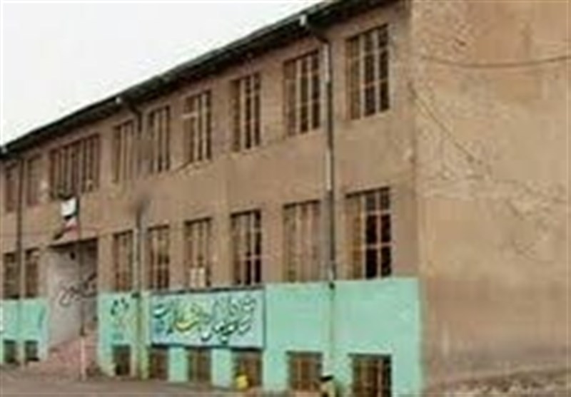 میزبانی ۱۷۶ مدرسه فرسوده در مناطق محروم تهران از دانش‌آموزان