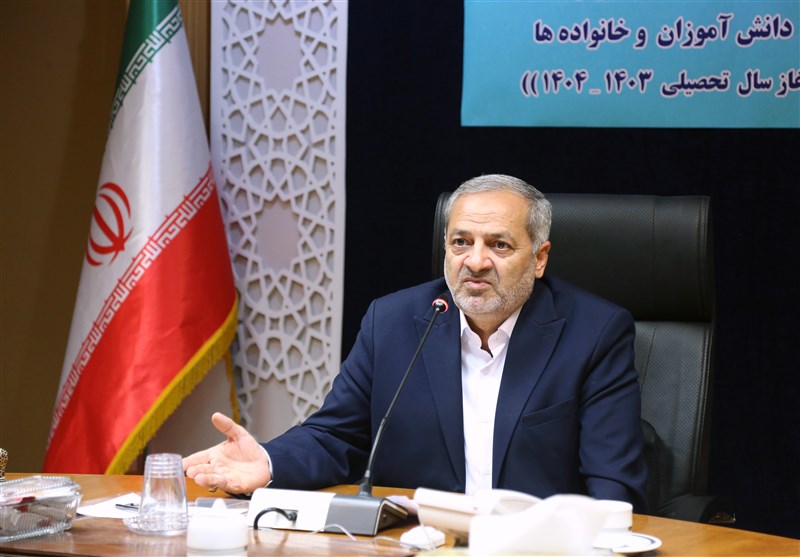 تمام معلمان کشور امسال آموزش می‌بینند/ توسعه مدارس سمپاد کلید خورد