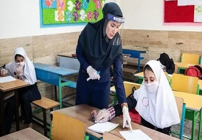 پوشش بیمه‌ای ۲۸۰ هزار معلم مدارس غیردولتی | پوشش بیمه سهمیه‌ای و نوبتی نیست