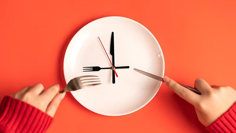 خطرات شام خوردن دیرهنگام برای سلامتی
