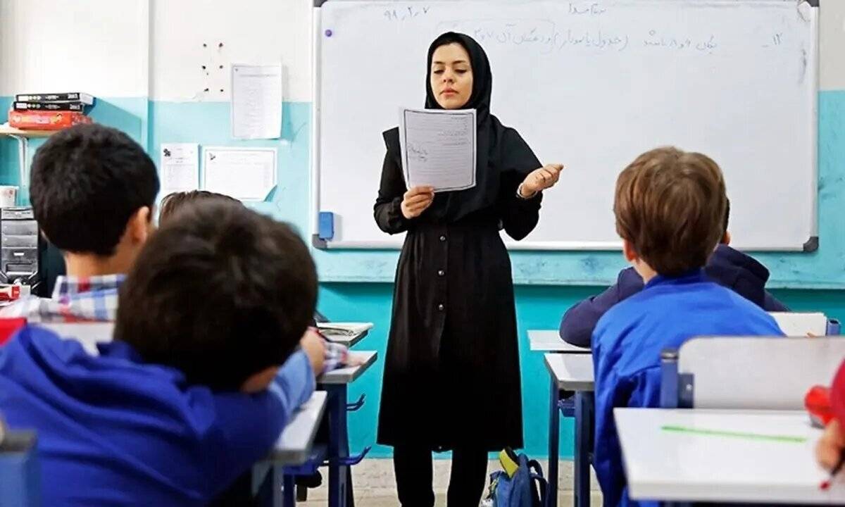 وعده تبدیل وضعیت معلمان آزاد تا مهرماه