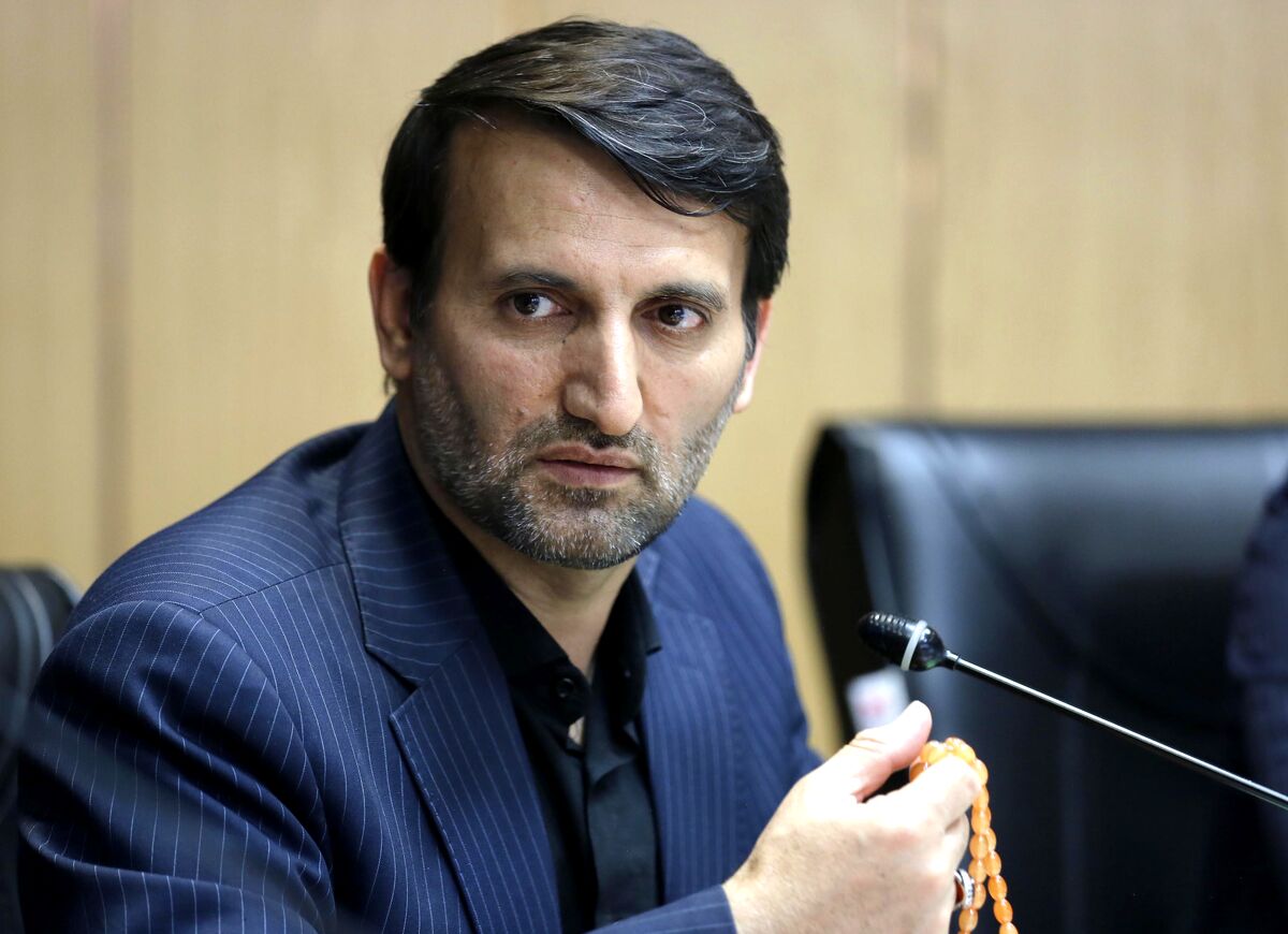 معلمان بازنشسته جای خود را به دانشجومعلمان می‌دهند